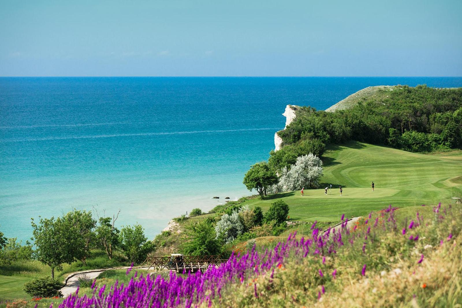 Complex Thracian Cliffs Golf & Cavarna